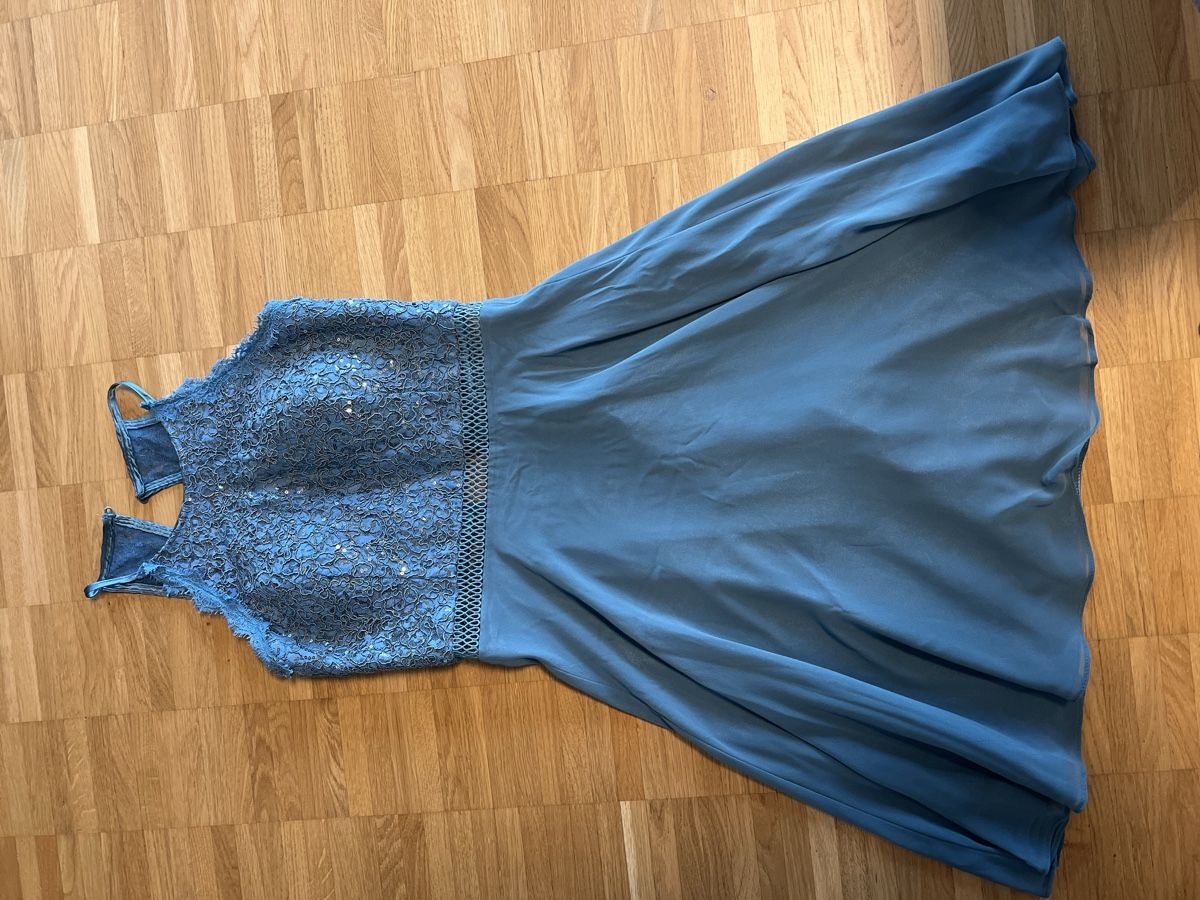 Vestiti: Ballkleid / Abendkleid – Usato da Basel venduto da san_zks2