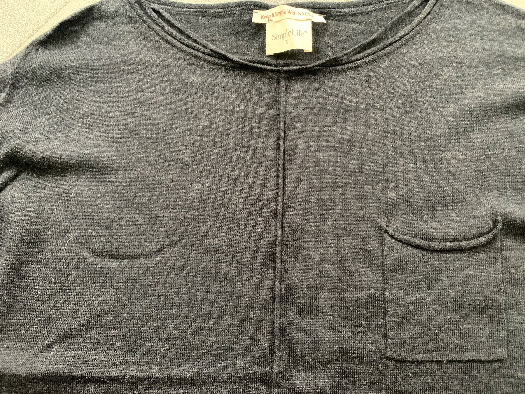 Pullover & Sweatshirts: Pullover – Gebraucht aus Eglisau von bfr_2dz2 2