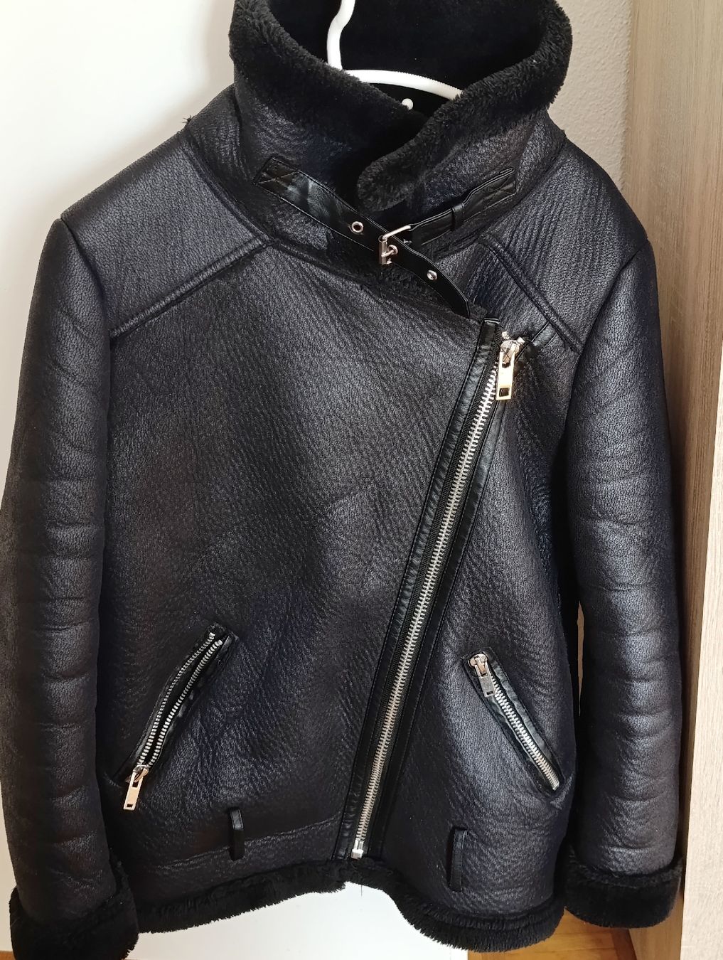 Zara Jacken: Winterjacke schwarz Gr.M ZARA – Gebraucht aus Bellach von TORA4 1