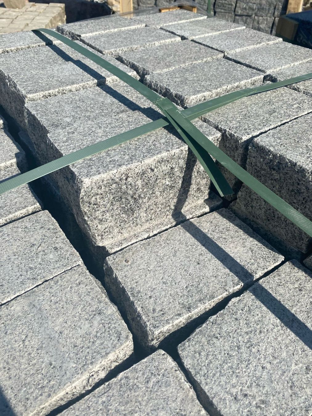 Minerali & Pietre curative: 43 Meter Bindersteine Typ 12 Granit, Oberfläche gestrahlt – Nuovo e nell'imballaggio originale da Steinmaur venduto da Steinbeisser 1