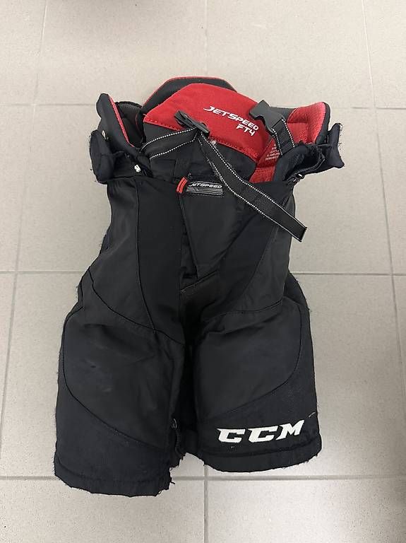 Pantaloni: CCM Eishockeyhose Jetspeed FT4 Junioren M – Usato da Weinfelden venduto da fabian_b86