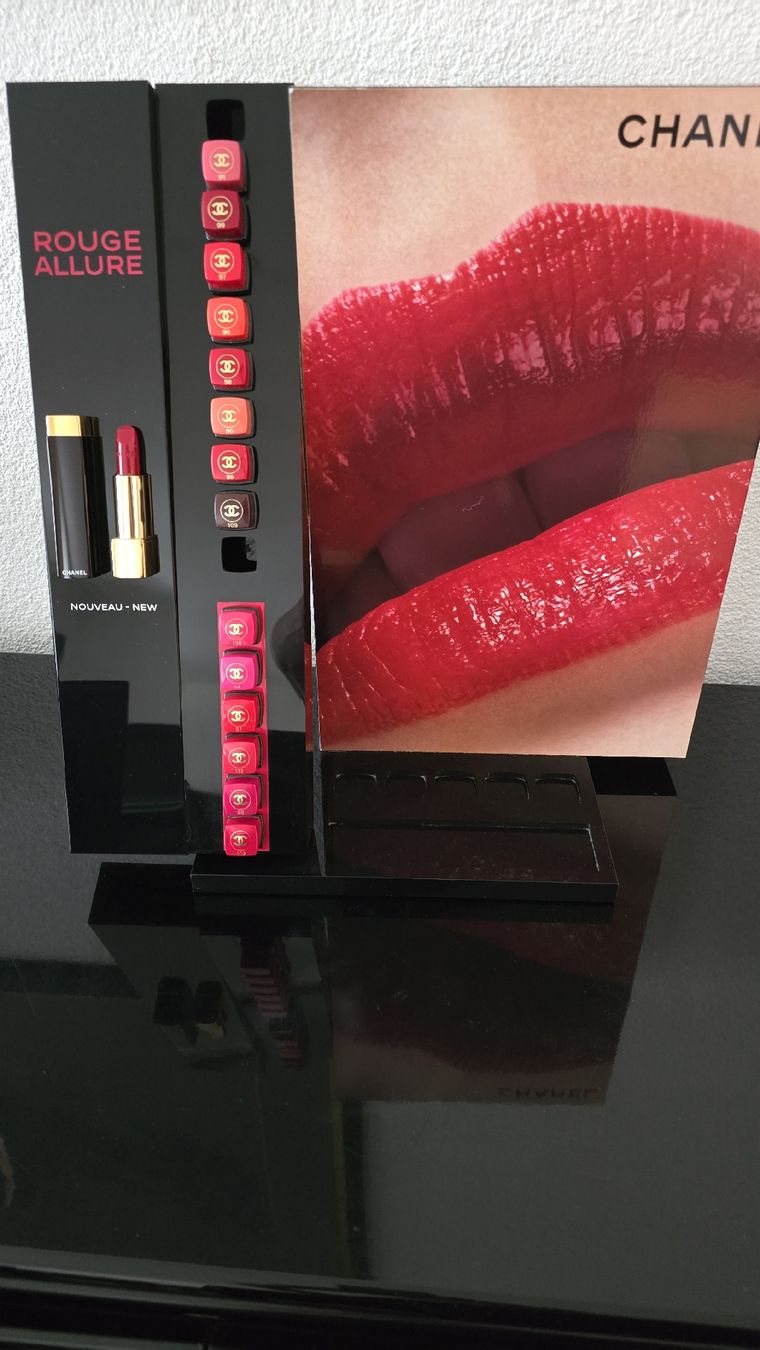 Chanel Make-up: Chanel Original Lippenstift Ständer – Usato da wallisellen venduto da funkelsternchen5