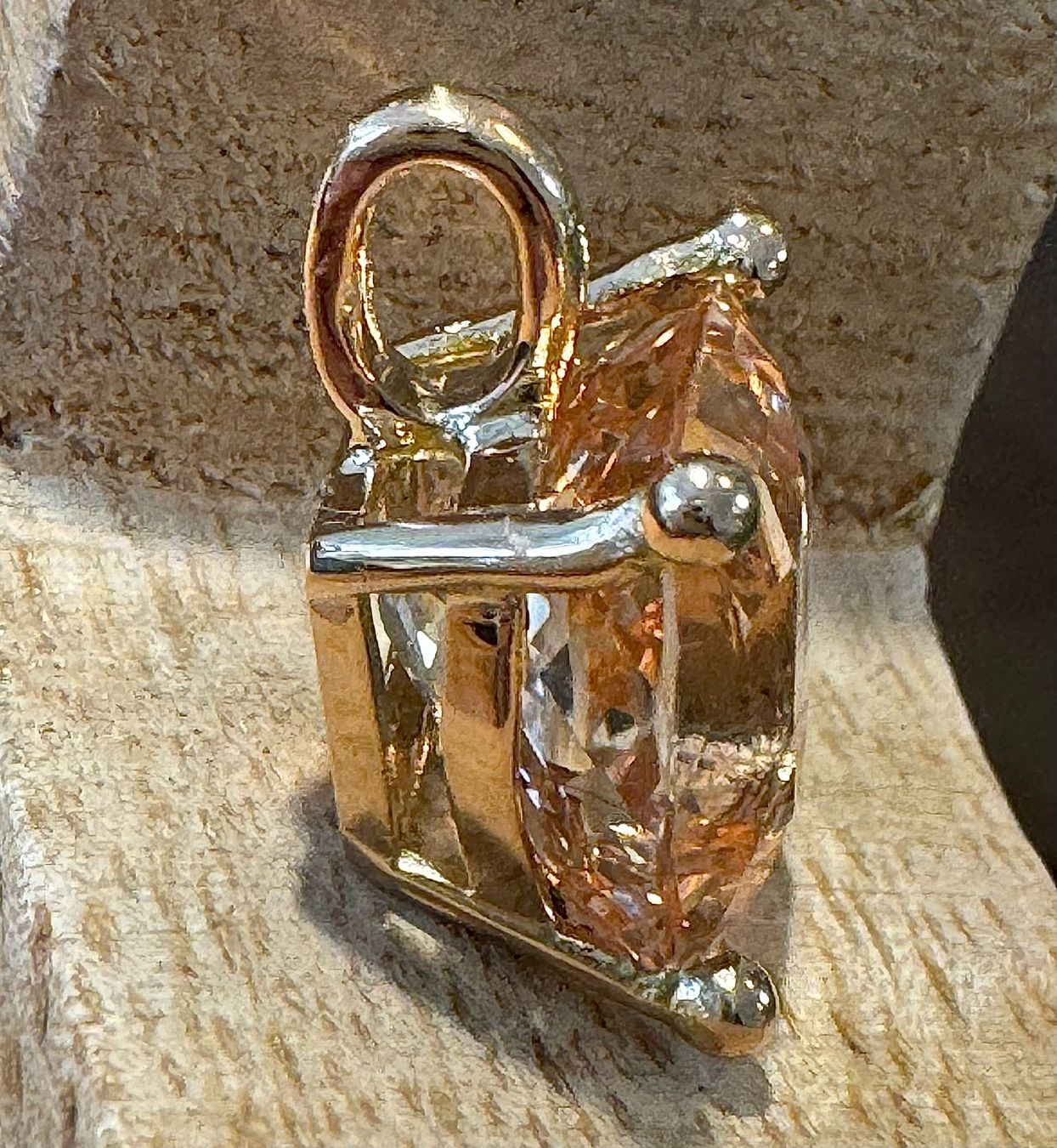 Ciondoli: Magic Morganit - Rotgold-Anhänger und Edelstein – Nuovo e nell'imballaggio originale da Jona venduto da Herzschmiede 2