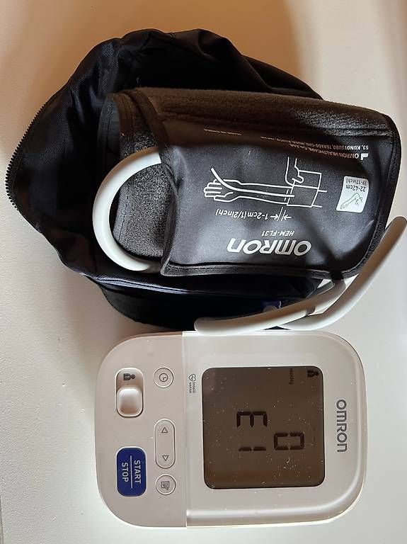 Attrezzature mediche: Blutdruckgerät "Omiron" – Usato da Emmenmatt venduto da sug_zp7x 1