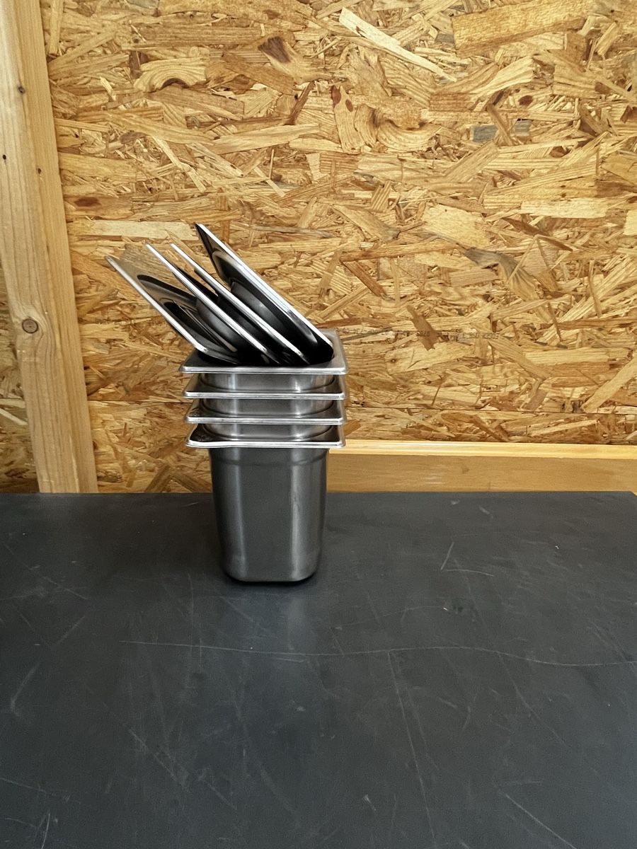Elettrodomestici da cucina: 4 x 1/6 GN 20 cm mit Deckel  – Usato da Dittingen venduto da Cervolino77 3