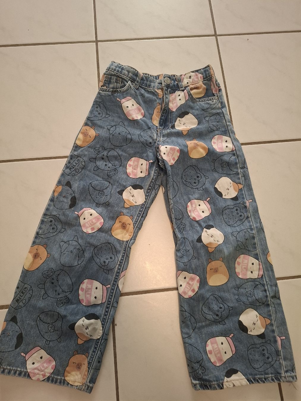 H&M Pantaloni: Jeanshose Sqishmallows – Usato da Luzern venduto da s.teffi
