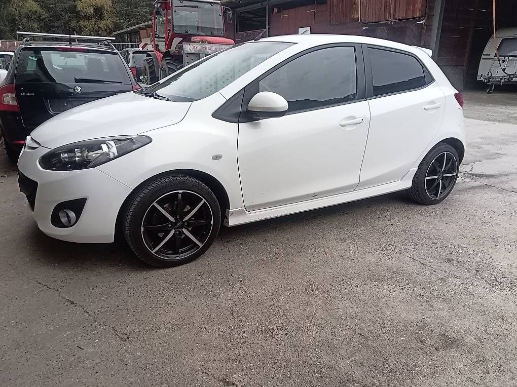 Automobili: Mazda 2 1.5 4hb  – Usato da sils.i.D venduto da Spyderrider 4