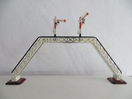 Märklin Spur 0: Signalbrücke, Blech, ohne OVP