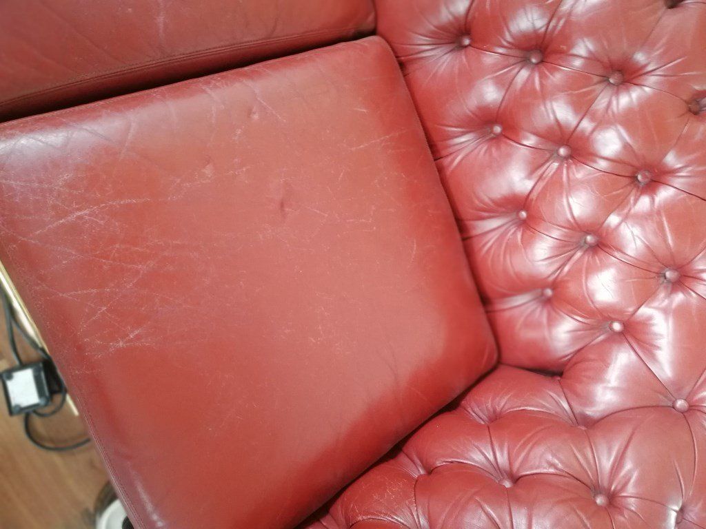 Chesterfield Divani: Chesterfield Sitzgruppe – Usato da Uster venduto da walderk 2