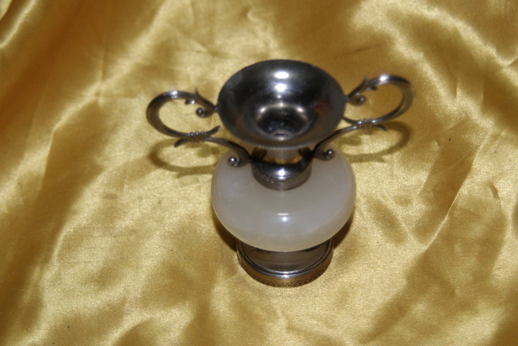 Sculture & Statue: (23) Kleine Amphore mit Marmor oder Alabaster Stein – Usato da Buchs AG venduto da schwippschwapp 1