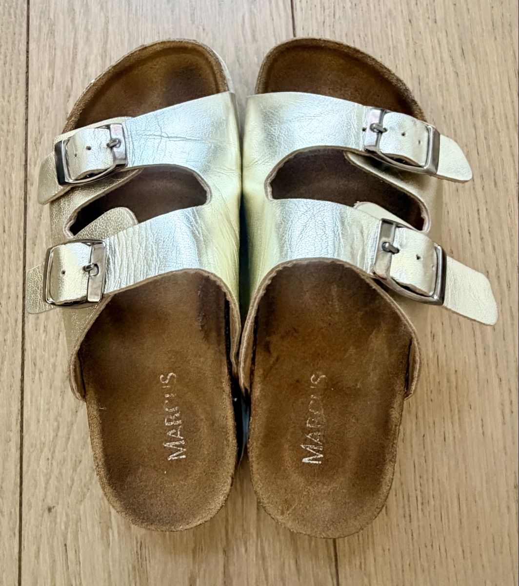 Schuhe für Mädchen: Sandales Marcus dorées pointure 32 cuir – Gebraucht aus Lausanne von mik_l5py