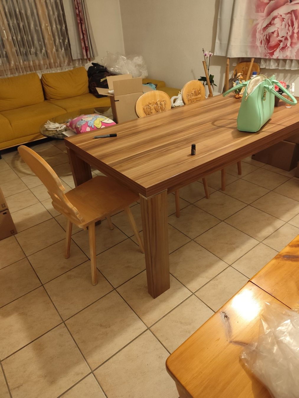 Tavoli: Wohnzimmer Tisch – Usato da Grossdietwil venduto da bie_2bn5