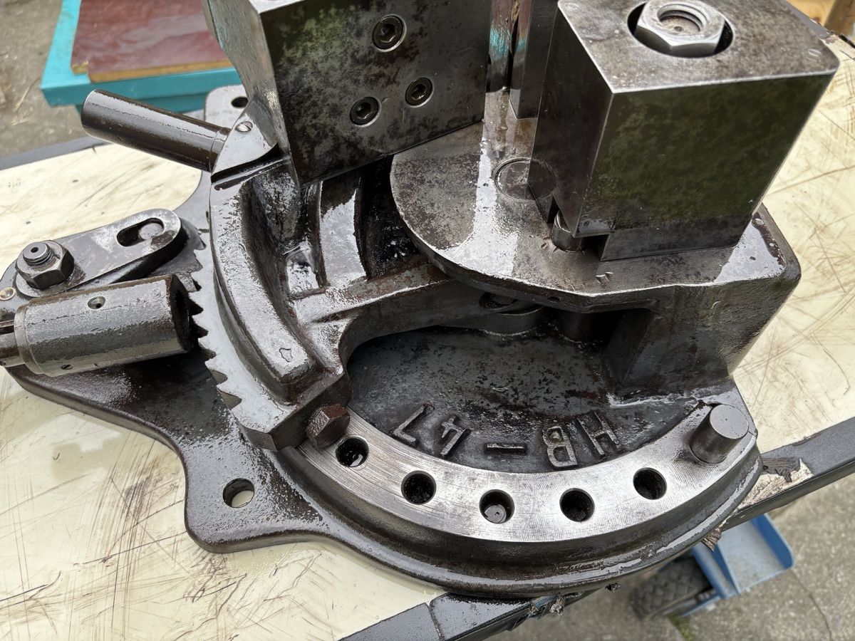 Tutte le macchine: Biegemaschine Gressel HB 47 – Usato da Aarau venduto da Belli49 4
