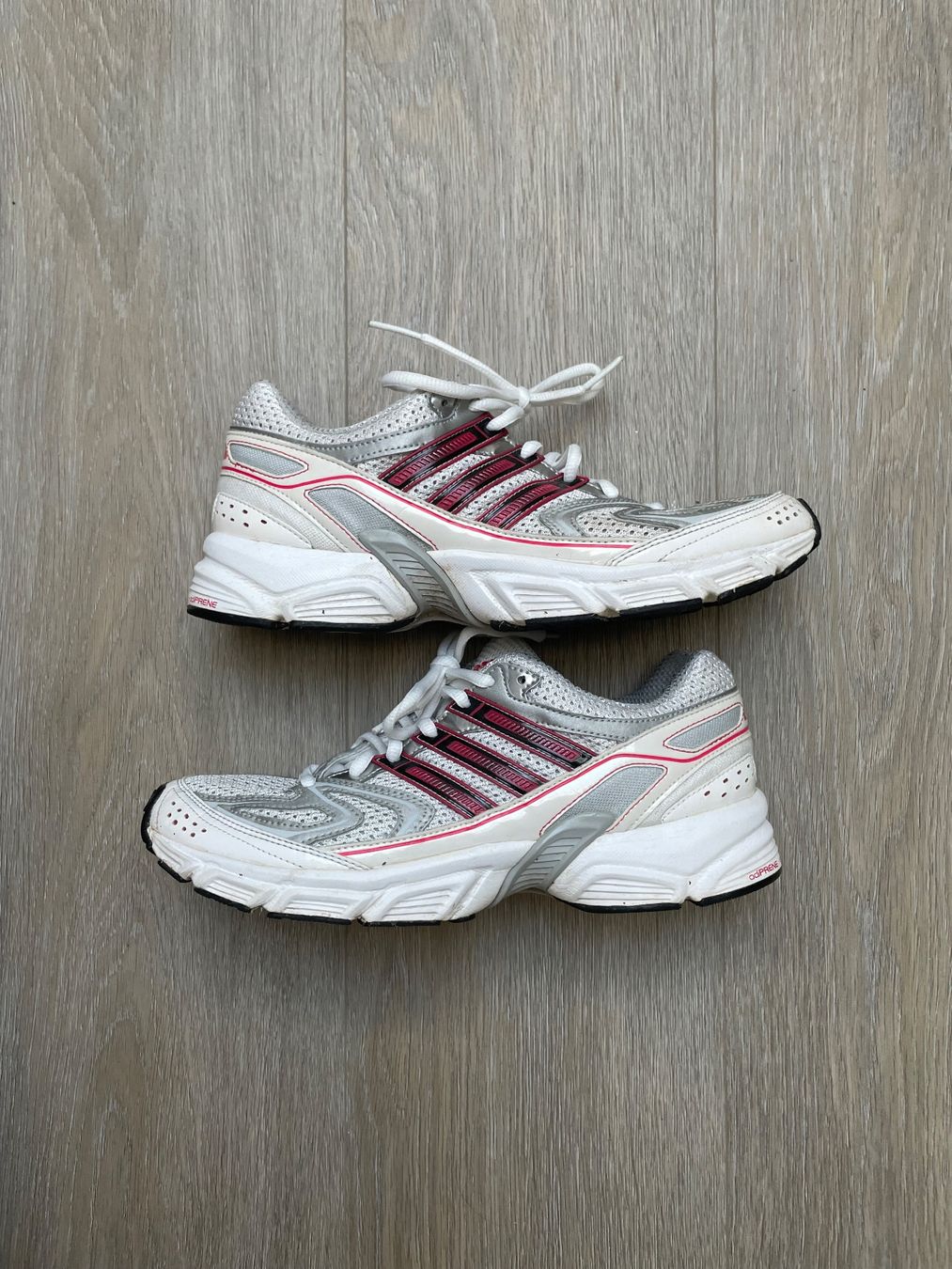 Adidas Scarpe da donna: Turnschuhe Adidas Gr. 41 1/3 – Usato da Bern venduto da ann_z7qj 2