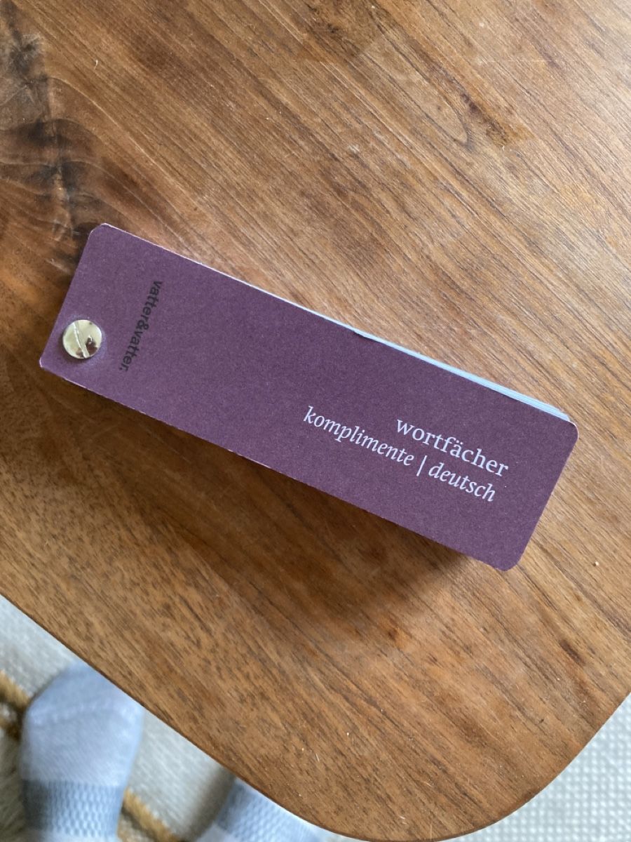 Libri: Wortfächer Komplimente Deutsch - vatter&vatter. , neuwertig – Nuovo (secondo la descrizione) da Luzern venduto da nisssa
