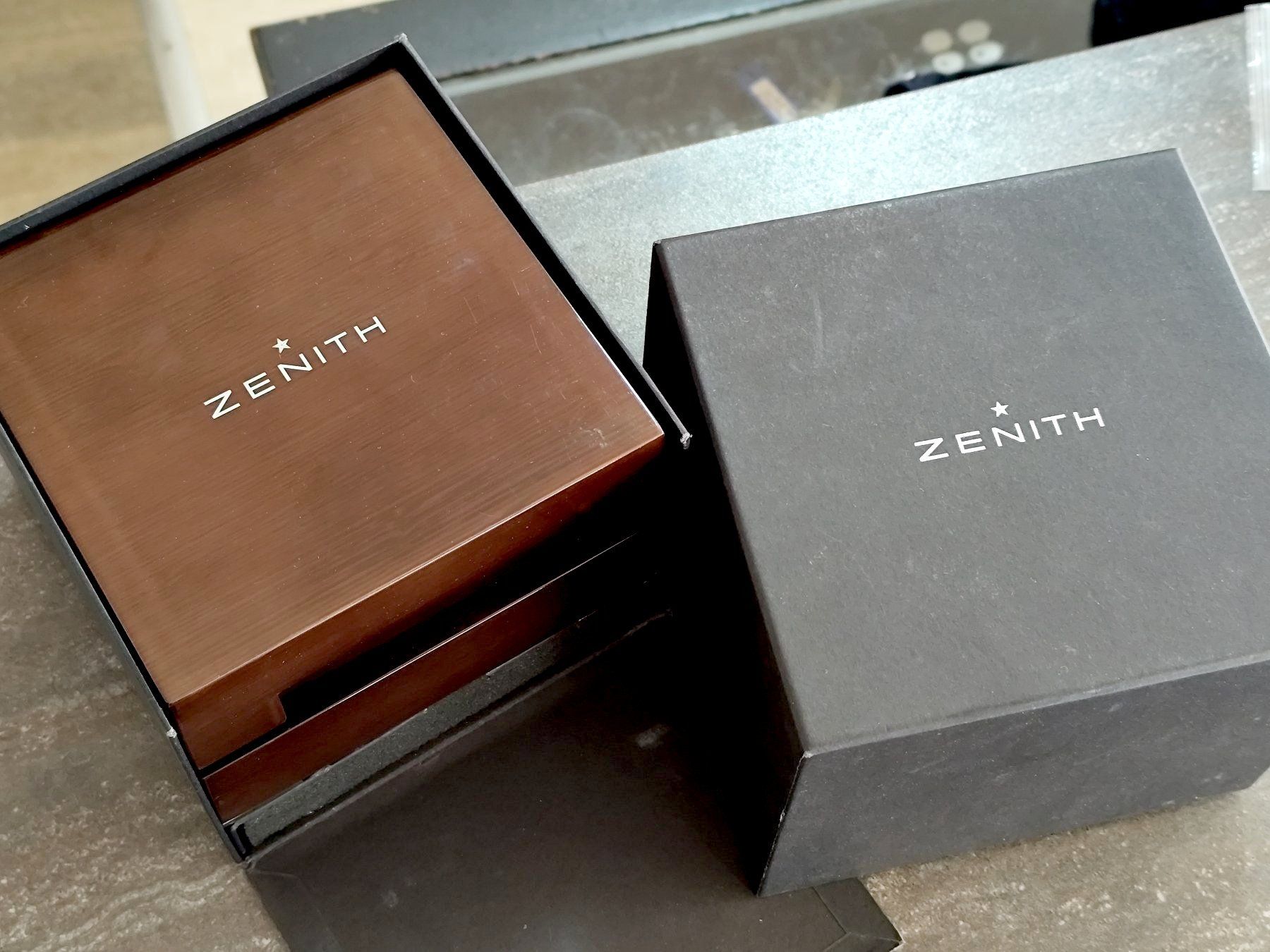 Zenith Montres: Zenith Pilot Type 20 Annual Calendar Chronograph, 2021 – D'occasion à Oberlunkhofen par Redwood 5