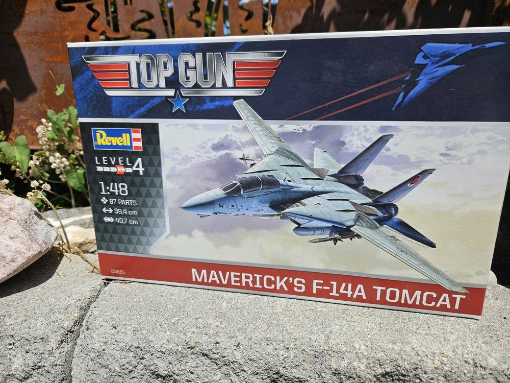 Maquette Plastique F-14A Tomcat Top Gun Maverick Revell 1:48 - À Monter Et Peindre (colle Et Peinture Non Incluses)