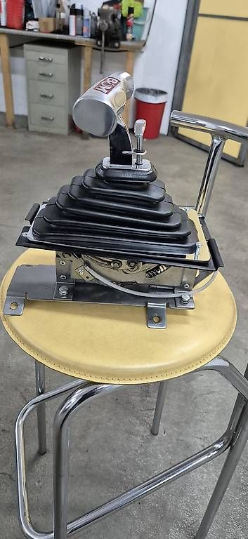 Toutes les pièces auto: B&M Automatic Ratchet Shifter - MegaShifter Console – D'occasion à Bönigen par Wrc20 1