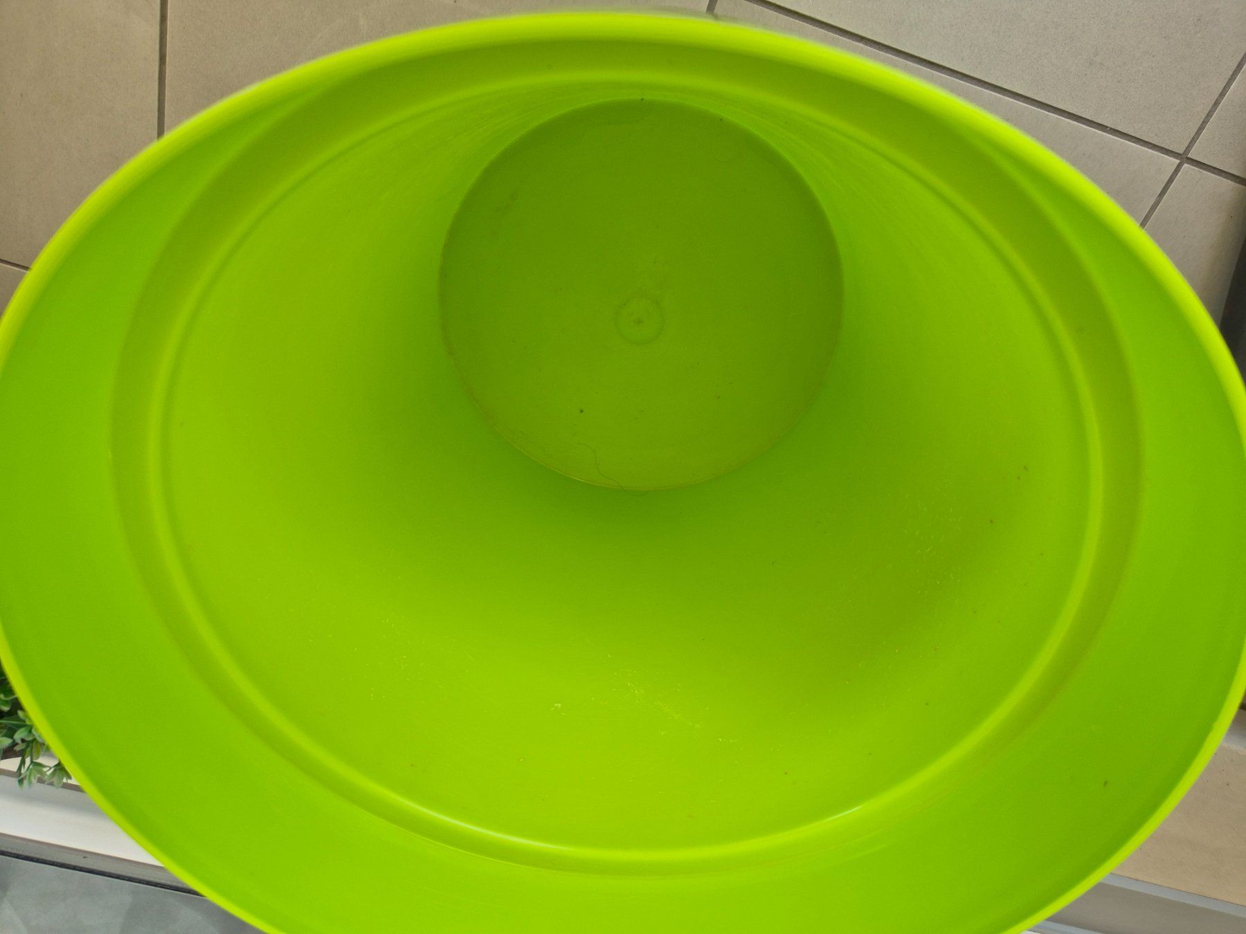 Pots de fleurs: Blümentopf XXL apfelgrün – D'occasion à Oberentfelden par Natallia. 1
