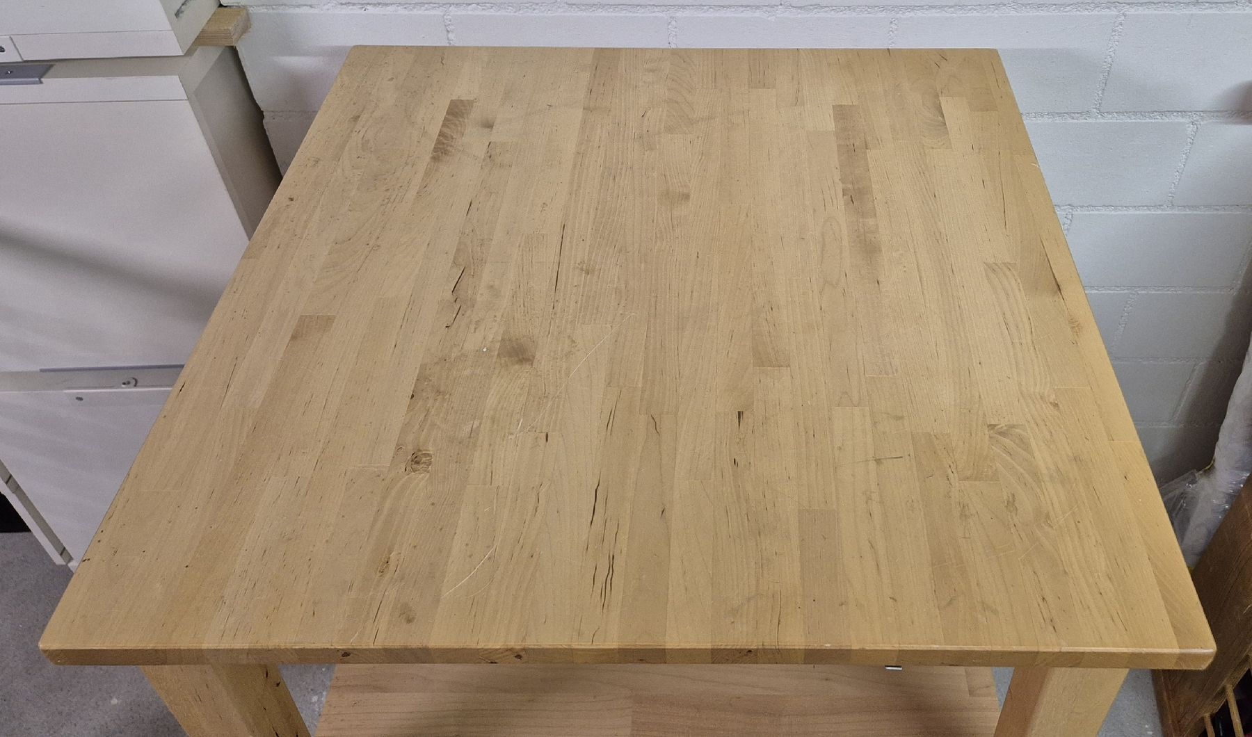 Ikea Tavoli: Ikea Bar-Tisch (70x70cm) – Usato da Oberrohrdorf venduto da Steebeeli 2