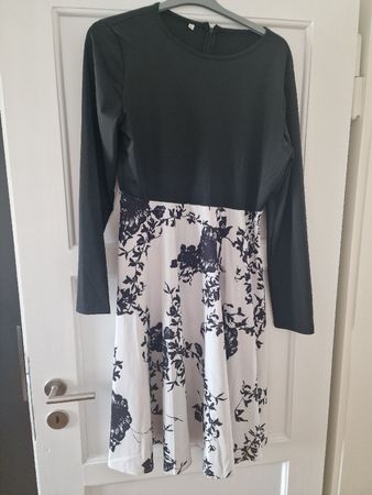 Schönes, neuwertiges Herbstkleid mit Blumenmuster, Gr. XL