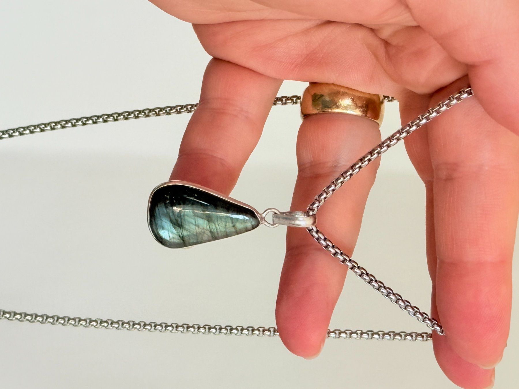 Catenine: Labradorite necklace – Nuovo e nell'imballaggio originale da Genève venduto da AGBERG 2