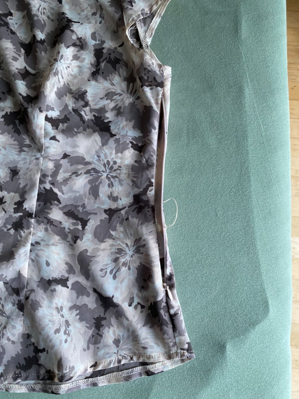 H&M Camicette: Bluse mit Gurt, rosa/beige, Gr. 44 – Usato da Gümligen venduto da Primeselection 2
