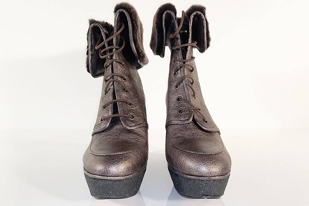 Navyboot Scarpe da donna: Navyboot Winterschuhe Stiefeletten braun Gr. 41 – Usato da Ballwil venduto da ClassicGallery 2