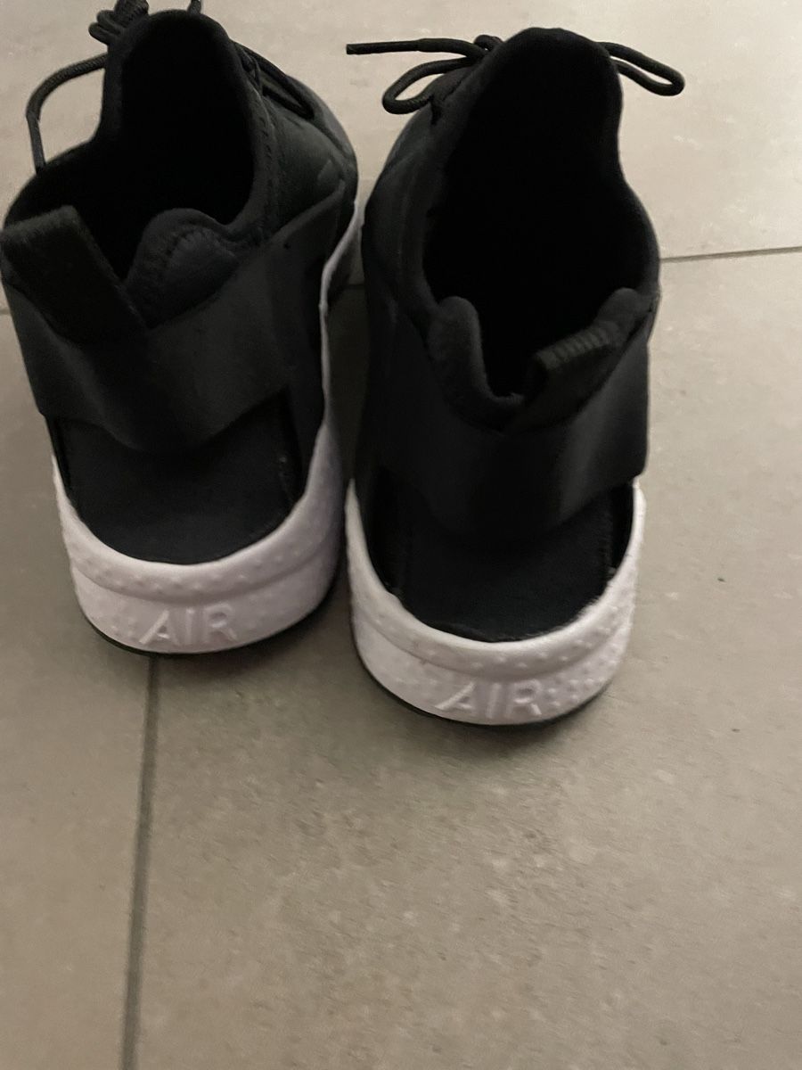 Nike Scarpe da uomo: Nike Sneakers – Usato da Zunzgen venduto da mel_y6w2 3