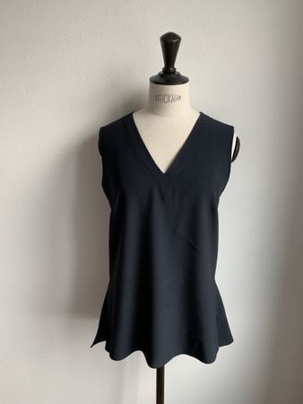 Akris punto: Elegantes dunkelblaues Top, 36