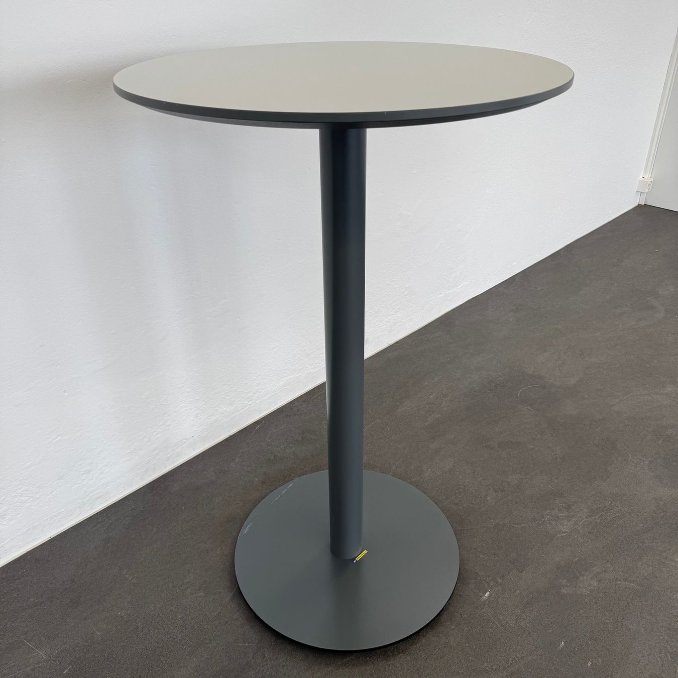 Lista Tavoli: Lista Office Motion Stehbartisch – Usato da Schönenwerd venduto da mcofficeshop 1
