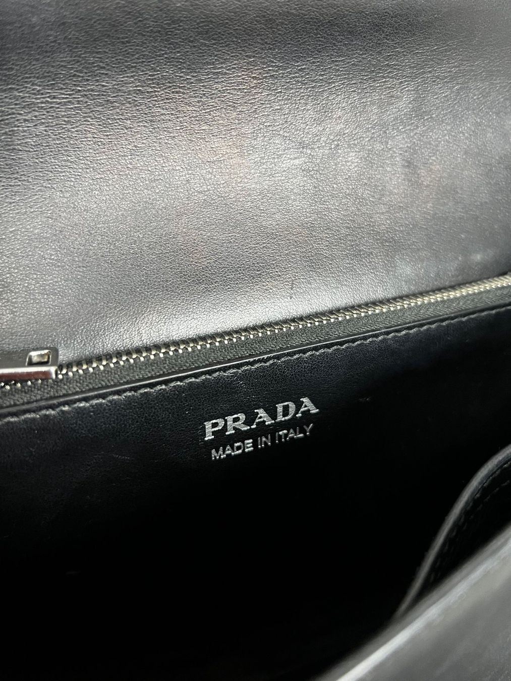 Prada Taschen: Prada Eletrka Studded Bag – Gebraucht aus Biel/Bienne von sami0788480082 8