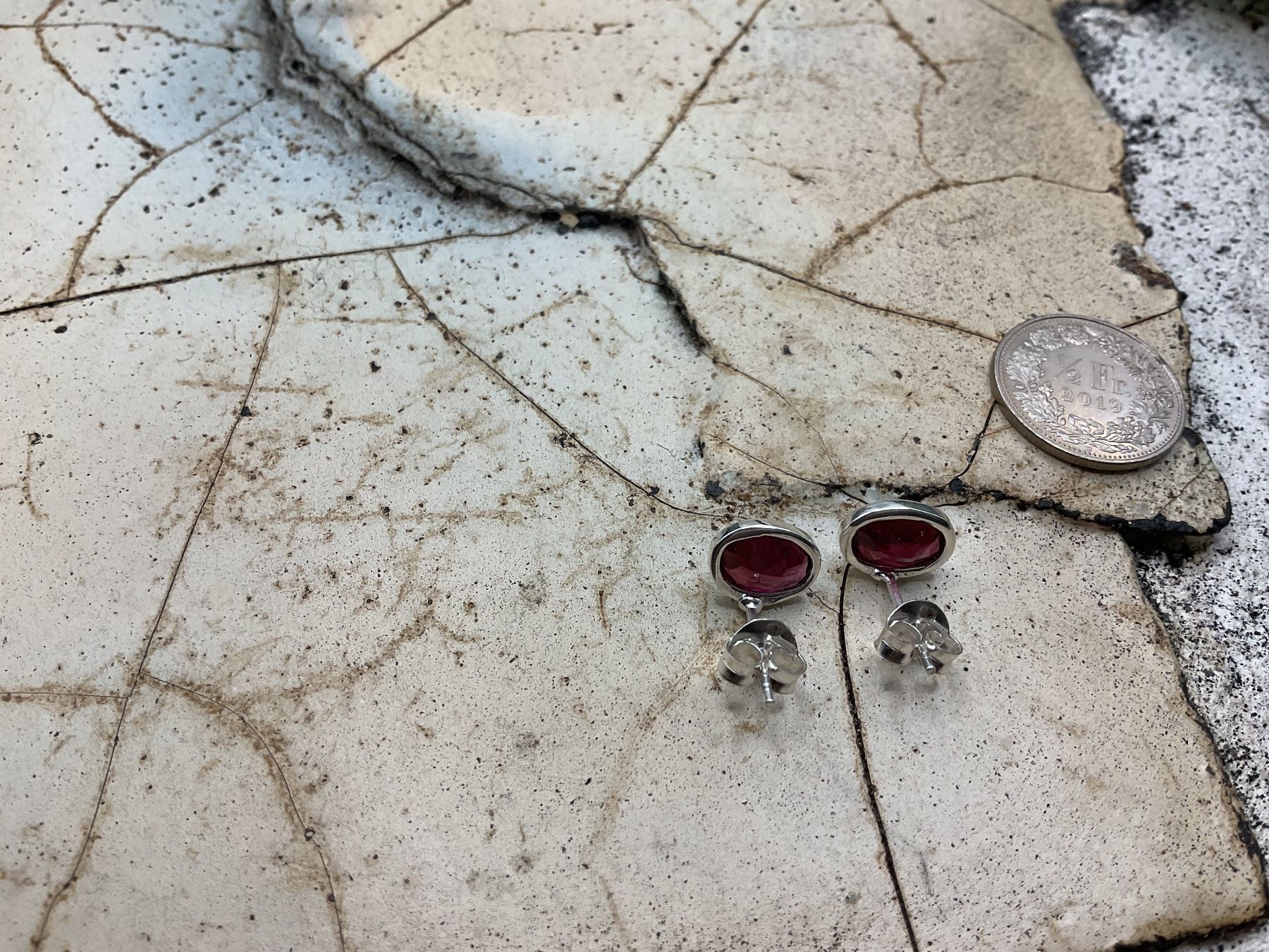 Orecchini pendenti & Orecchini a lobo: Schlichte Ohrstecker Sterlingsilber mit Rhodolith – Nuovo (secondo la descrizione) da Luzern venduto da S.Kern01 1