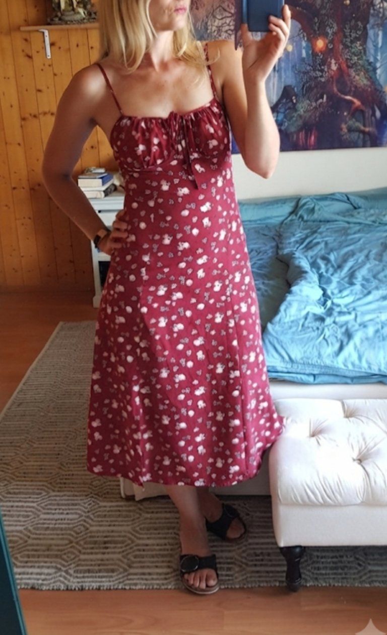 Robes: Leichtes Sommerkleid mit Blumen Gr 36 – D'occasion à Menznau par Valinor 1