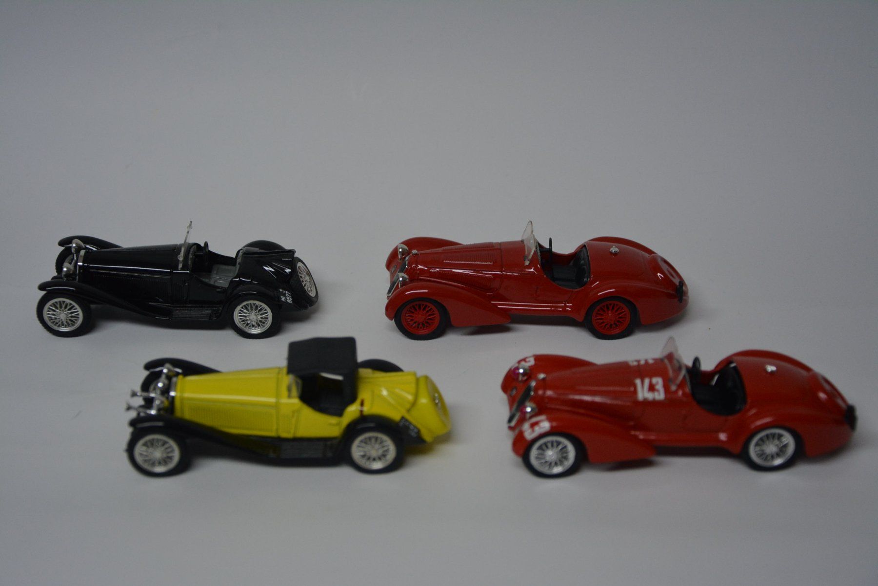 Alfa Romeo Modellini d'auto: Alfa Romeo , 4 Stück , 1:43 – Usato da Goldach venduto da Feivel9 2