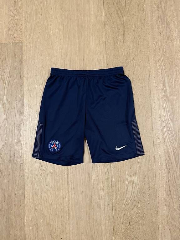 Maillots de corps & Pantalons: short du PSG (paris-saint-germain) – D'occasion à Crans VD par SunDance20