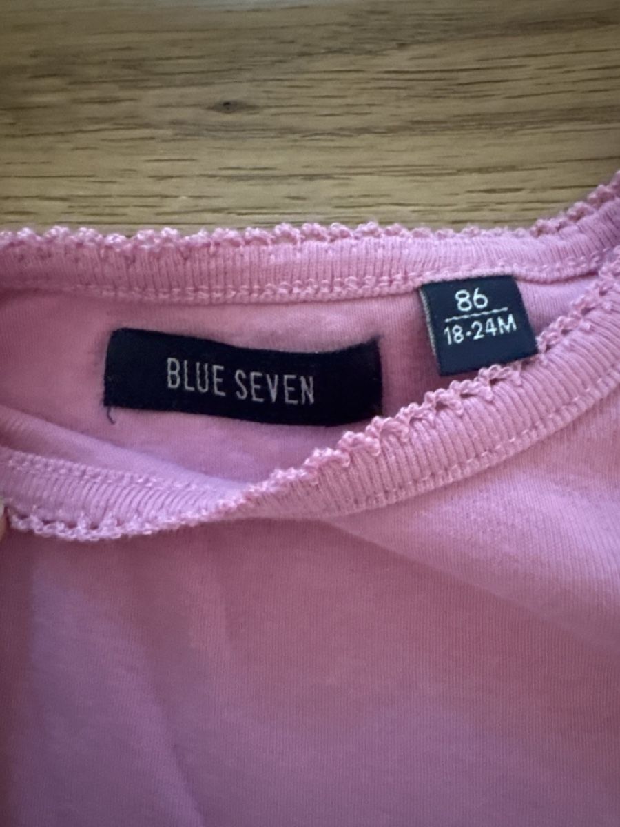 Kleiderpakete & -sets: T-Shirt Set, Gr.86, Topzustand – Gebraucht aus St. Gallen von Venus1010 1