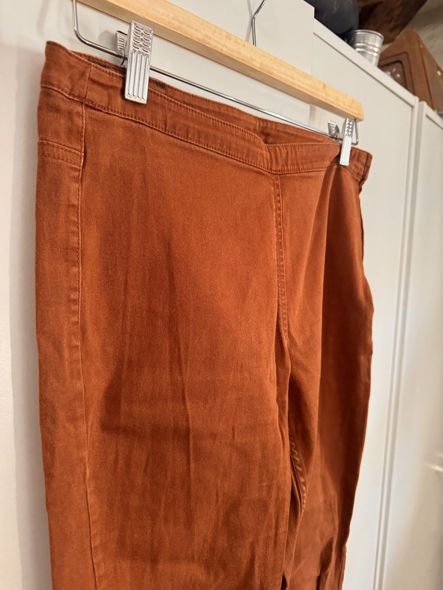 H&M Pantaloni: Braune Hose H&M 40 – Usato da Richterswil venduto da Manu55555 1