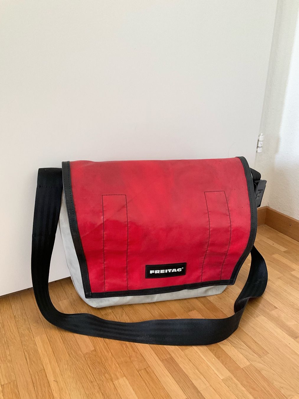 Freitag Taschen: FREITAG MESSENGER TASCHE – Gebraucht aus Zürich von dee_75my