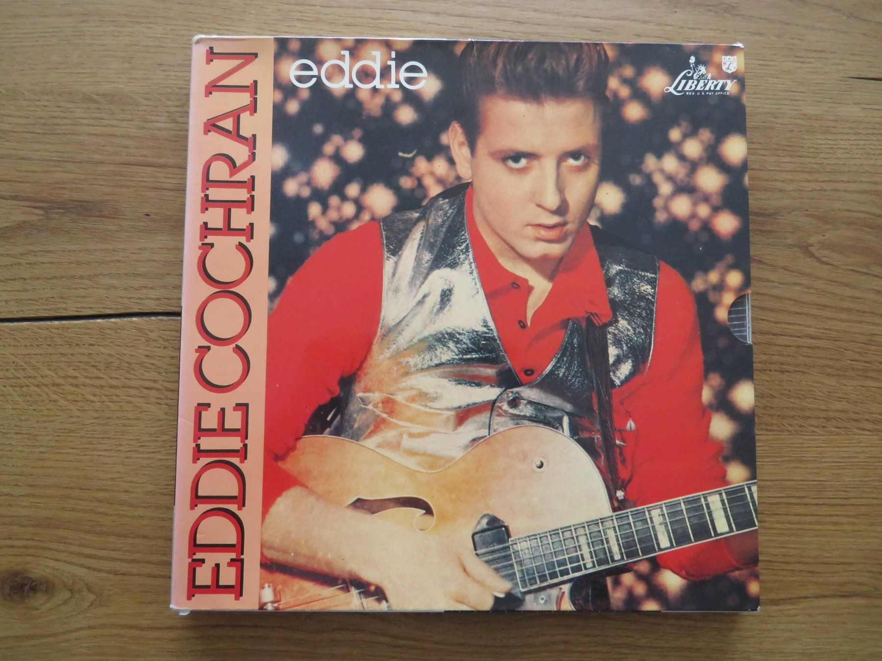 Dischi in vinile: EDDIE COCHRAN 3LP BOX EDDIE – Nuovo (secondo la descrizione) da Zürich venduto da max_cp5f