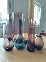 Vasensammlung in gefärbtem Glas Midcentury