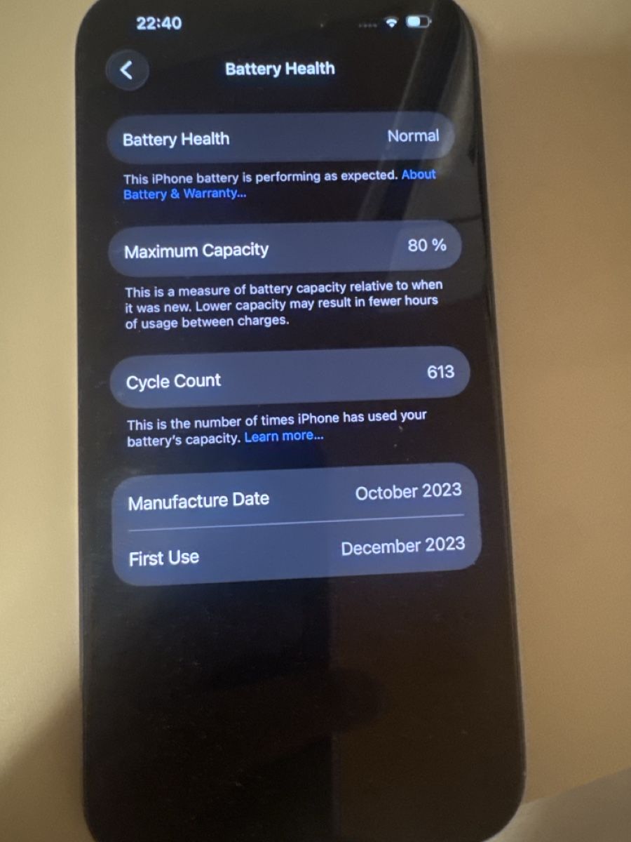Apple Telefoni cellulari / Smartphones: iPhone 15 pro 256GB top zustand! Lies die Beschreibung! – Usato da Zürich venduto da Yoni_to 7