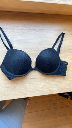 Victoria Secret’s BH Spitze schwarz, Gr. 32C, light push-up