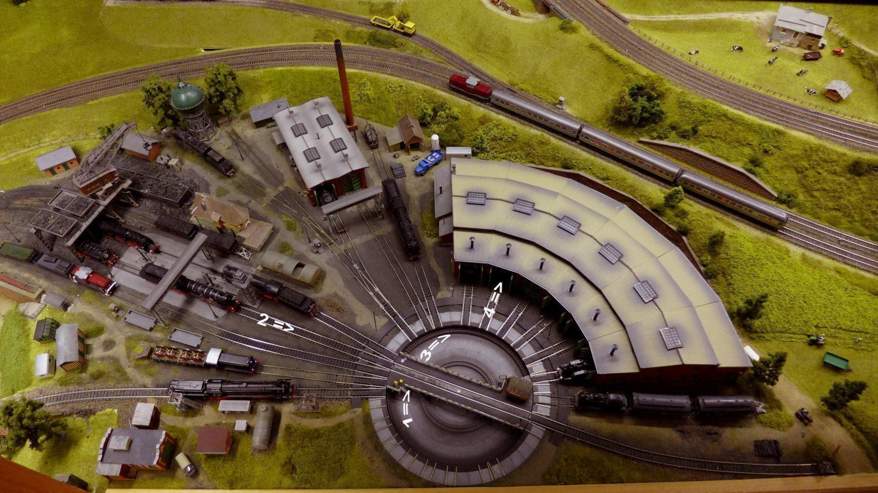 Fleischmann Modellini di ferrovie: Fleischmann - Bahnbetriebswerk-Set 5-teilig HO/DC – Nuovo e nell'imballaggio originale da Rotkreuz venduto da MOBAHN-1zu87 7