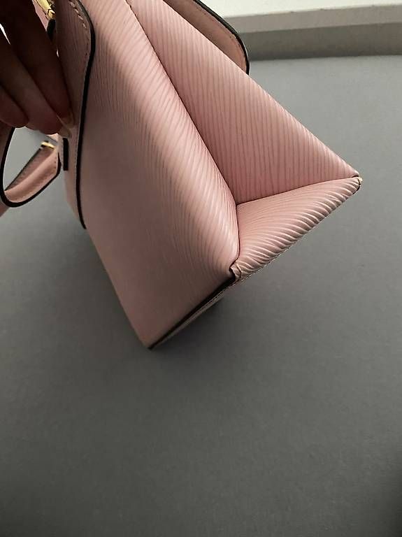 Louis Vuitton Borse da donna: Louis Vuitton Locky BB Epi – Usato da Baar venduto da dan_88gy 3
