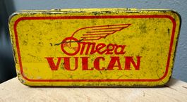 OMEGA VULCAN Velo Flickzeug-Dose alte Blechdose 8.5 cm