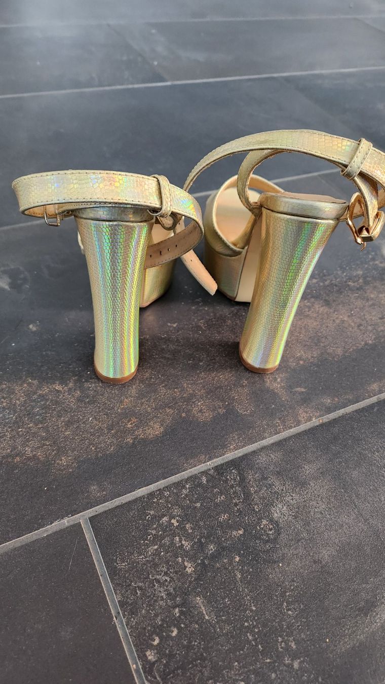 Chaussures femmes: High Heels Sandalen – D'occasion à Mägenwil par Lea.SN 2