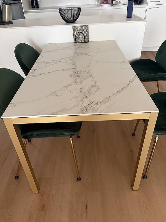 Tavoli: Esstisch 140x80cm – Usato da Davos Dorf venduto da marina-meisser