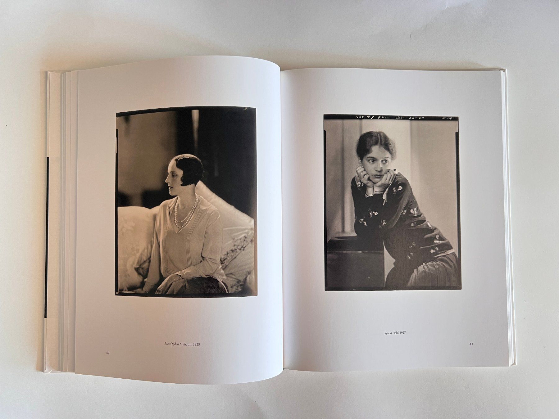 Poster & Bilder: EDWARD STEICHEN, «Celebrity Design», Museum Folkwang, – Gebraucht aus Küsnacht ZH von sowohlalsauch 1