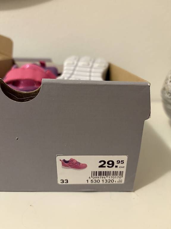 Scarpe per ragazzi: Scarpe da palestra nr33 – Usato da Faido venduto da lr1384 1